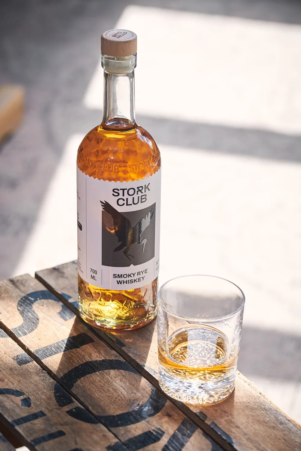 Stork Club Smoky whisky 70 cl 50% rokerig