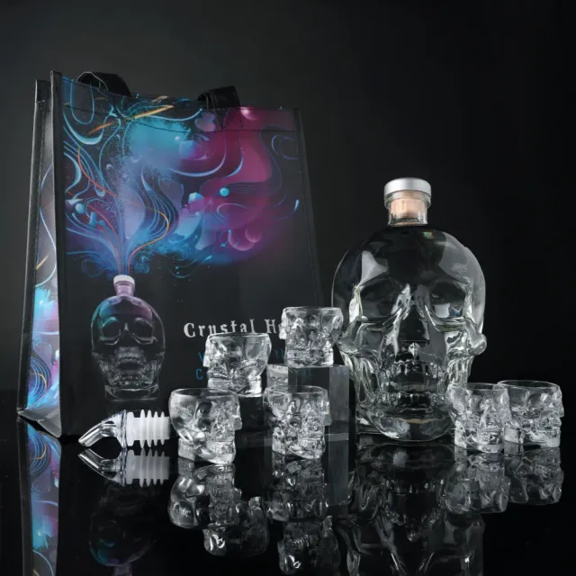 Crystal Head Original vodka 1,75L met shotglazen schenker
