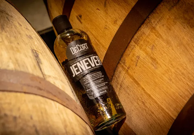 De Cort Oude Pajotse Jenever 70 cl klassiek moutig