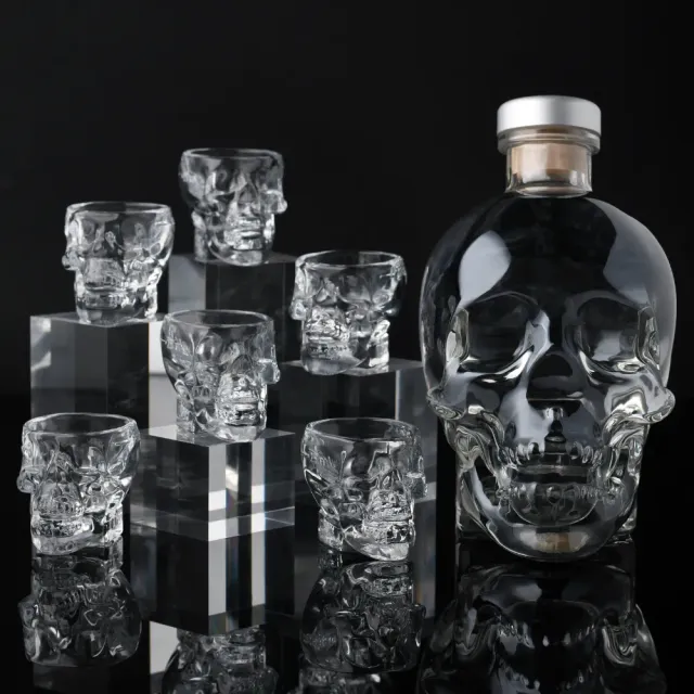 Crystal Head Original wodka 750 ml met 6 shotglaasjes