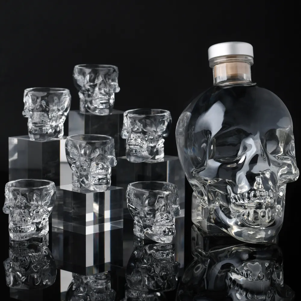 Crystal Head Original wodka 750 ml met 6 shotglaasjes